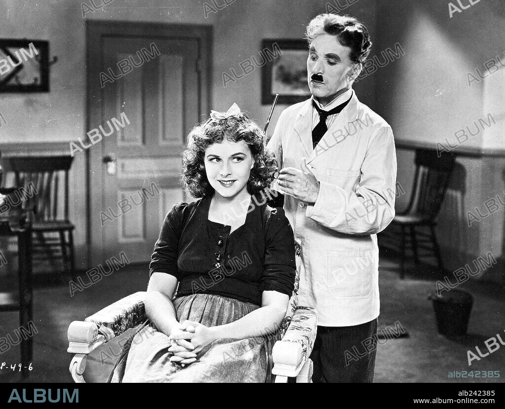 CHARLIE CHAPLIN y PAULETTE GODDARD en EL GRAN DICTADOR, 1940 (THE GREAT DICTATOR), dirigida por CHARLES CHAPLIN. Copyright UNITED ARTISTS.