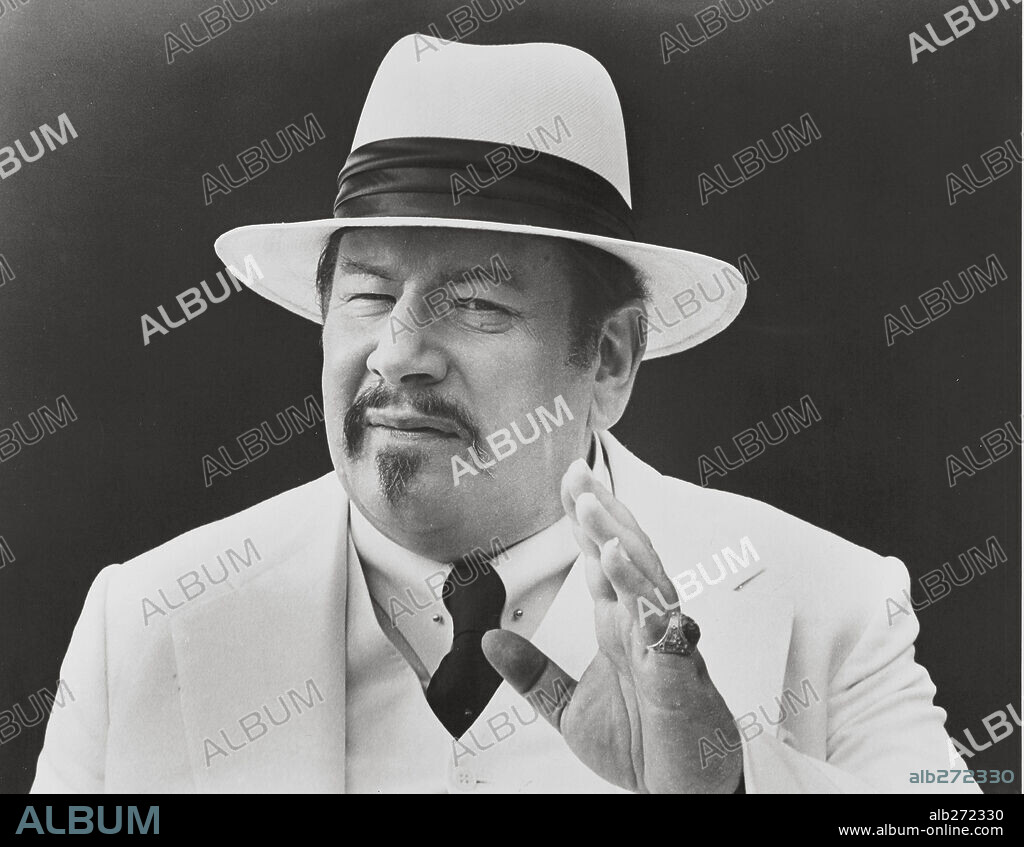 Sir Peter Ustinov. PETER USTINOV.