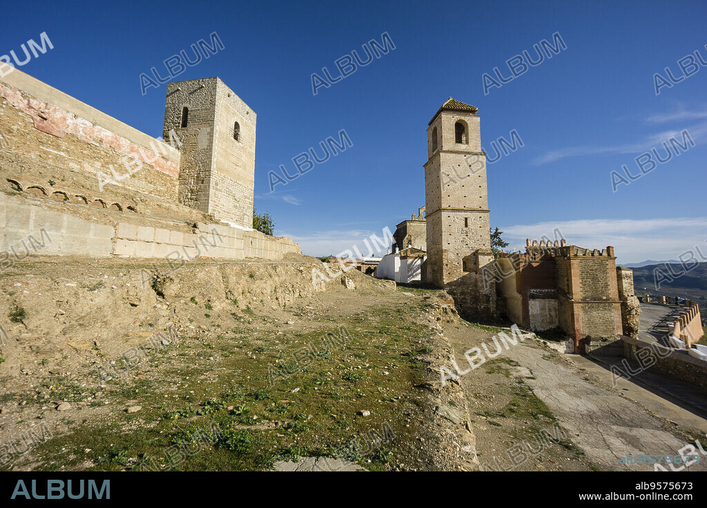 Castillo de Álora, recinto amurallado, siglo X, Cerro de Las Torres. monumento nacional , Álora, Malaga, Andalucia, Spain.