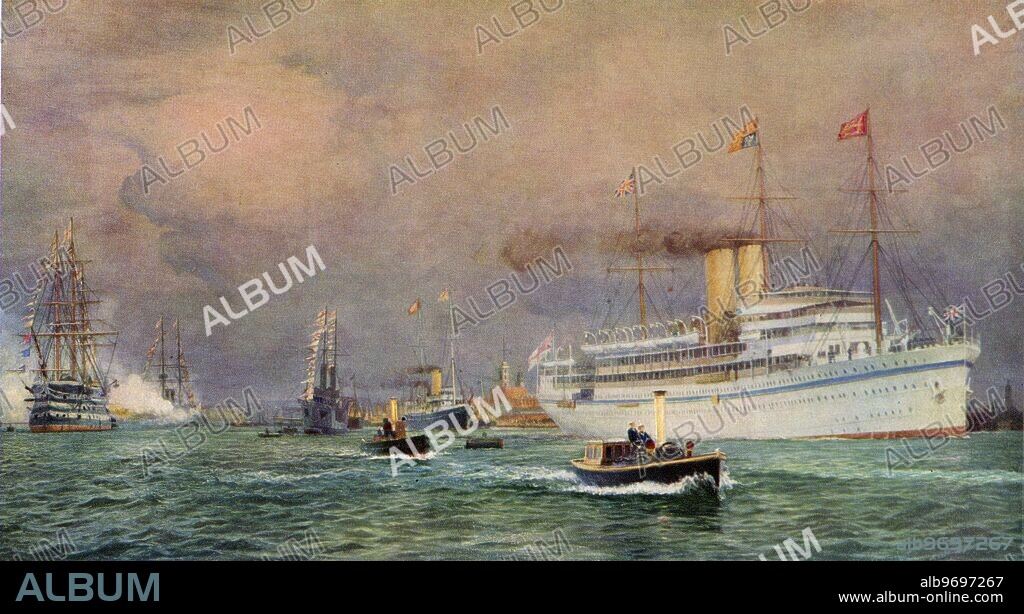 P&O Liner - The SS Medina. 12358 tons built in 1911. Leaving Portsmouth for the Indian Durbar with Their Majesties King George V and Queen Mary on board.. Credit: Balean / TopFoto.
