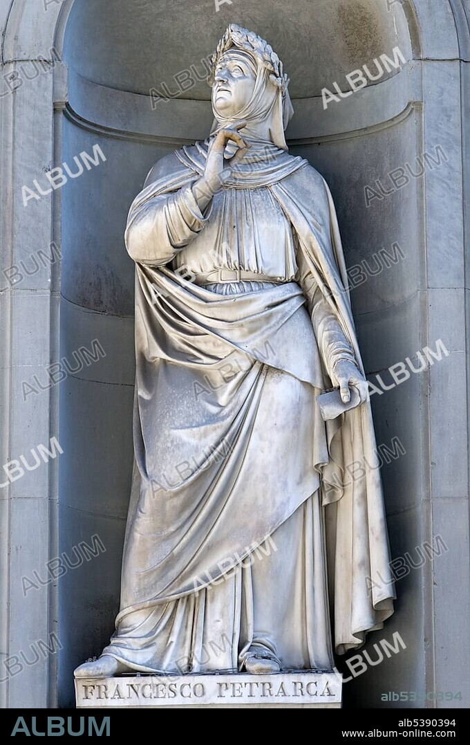 Statue of Francesco Petrarca, Uffizi art museum, Galleria degli Uffici, Florence, Tuscany, Italy, Europe
