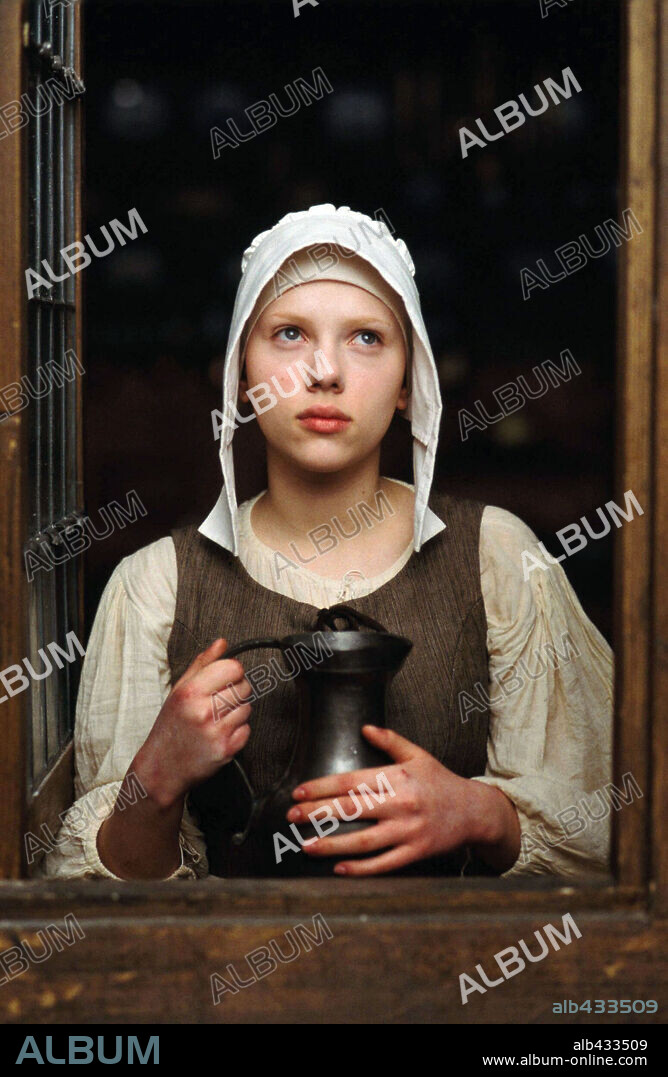 SCARLETT JOHANSSON en LA JOVEN DE LA PERLA, 2003 (GIRL WITH A PEARL EARRING), dirigida por PETER WEBBER. Copyright LIONS GATE FILMS.