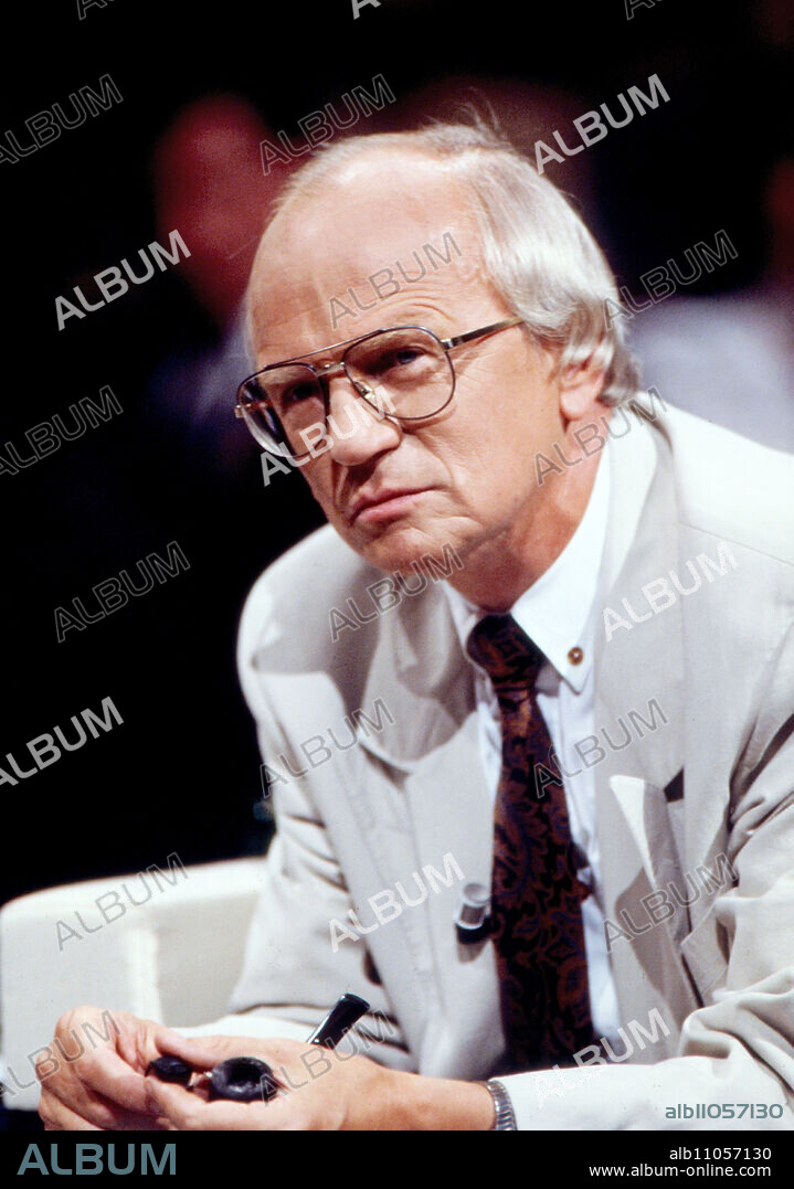 Friedrich Nowottny, German journalist and WDR director, guest on the talk show "Europalaver", Germany 1988.