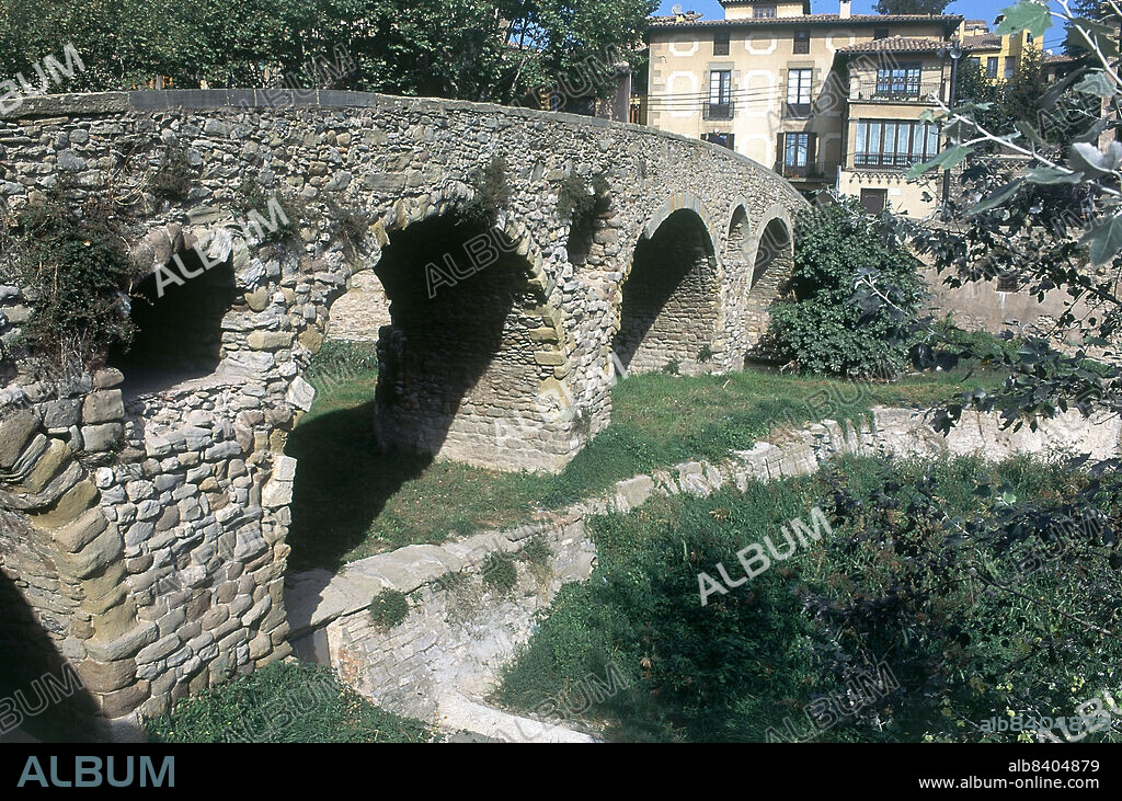 PUENTE DE QUERALT CONSTRUIDO EN EL SIGLO XI - ROMANICO CATALAN.