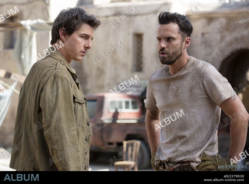 JAKE JOHNSON y TOM CRUISE en LA MOMIA, 2017 (THE MUMMY), dirigida por ALEX KURTZMAN. Copyright UNIVERSAL PICTURES.