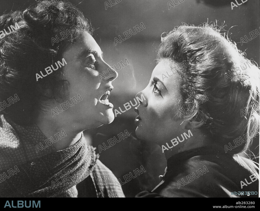 MARGA LOPEZ y RITA MACEDO en NAZARIN, 1959, dirigida por LUIS BUÑUEL. Copyright PRODUCCIONES BARBACHANO PONCE.