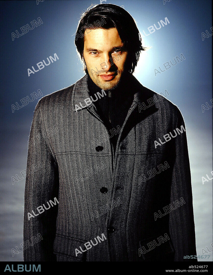 OLIVIER MARTINEZ in S. W. A. T., 2003, directed by CLARK JOHNSON. Copyright COLUMBIA PICTURES / WHITE, TIMOTHY.