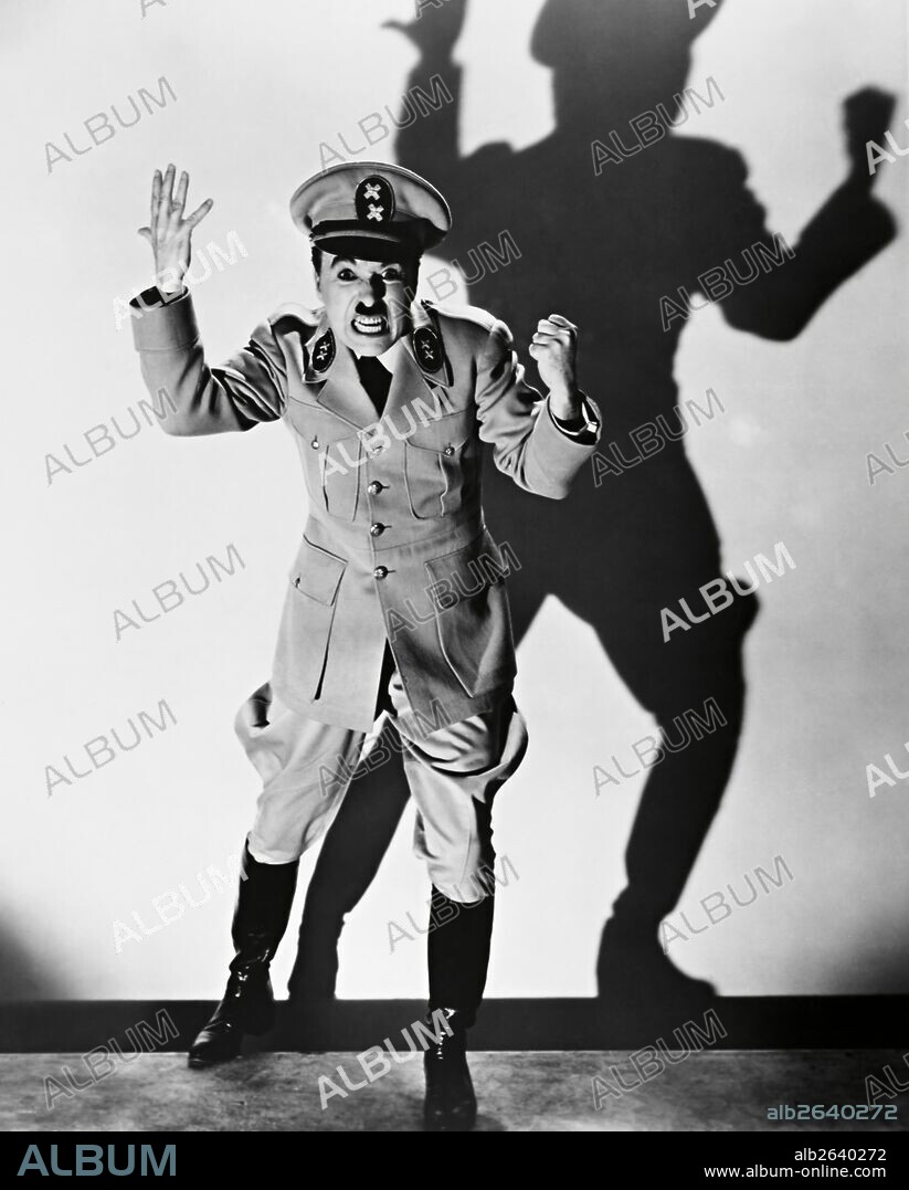CHARLIE CHAPLIN in THE GREAT DICTATOR, 1940, directed by CHARLES CHAPLIN. Copyright UNITED ARTISTS.