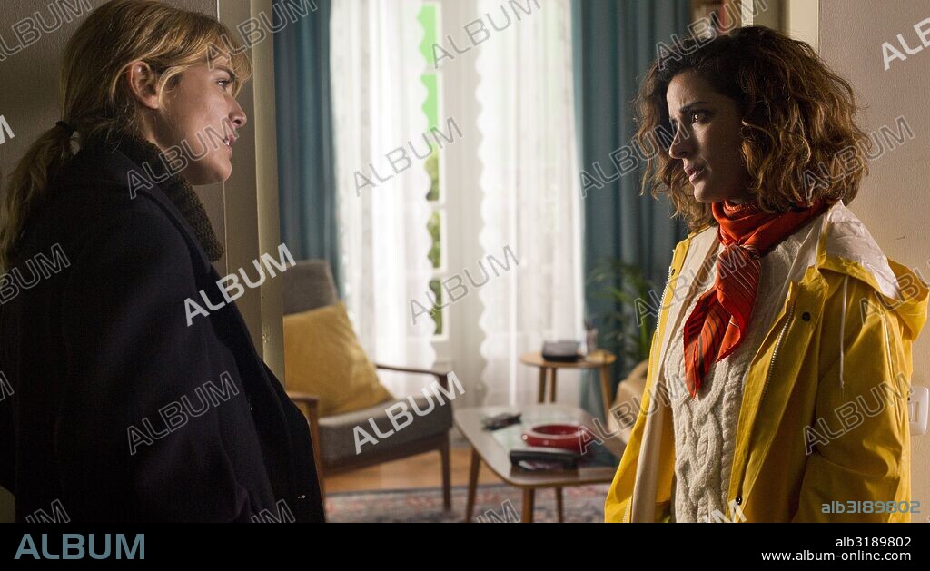 ADRIANA UGARTE y INMA CUESTA en JULIETA, 2016, dirigida por PEDRO ALMODOVAR. Copyright EL DESEO S.A.