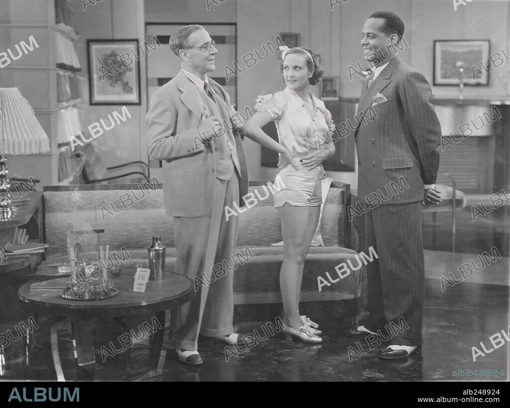 ANTOÑITA COLOME, JOSE CALLE y MARINO BARRETO en EL NEGRO QUE TENIA EL ALMA BLANCA, 1927, dirigida por BENITO PEROJO. Copyright GOYA FILM.