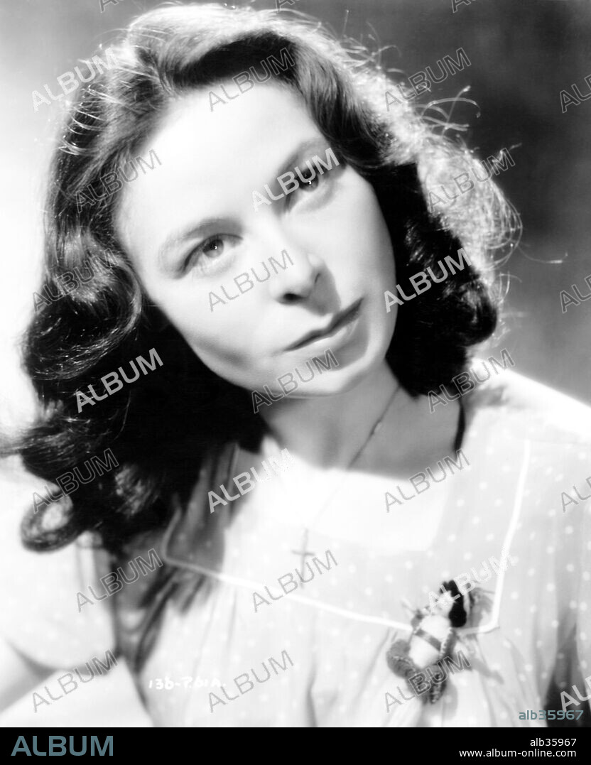 SIOBHAN McKENNA in DAUGHTER OF DARKNESS, 1948, directed by LANCE COMFORT. Copyright PARAMOUNT PICTURES.