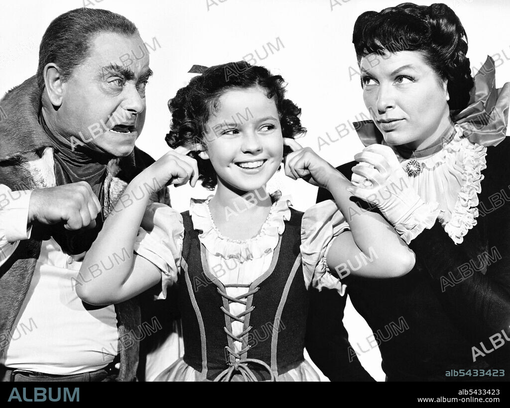 EDDIE COLLINS, GALE SONDERGAARD and SHIRLEY TEMPLE in THE BLUE BIRD, 1940, directed by WALTER LANG. Copyright 20TH CENTURY FOX.