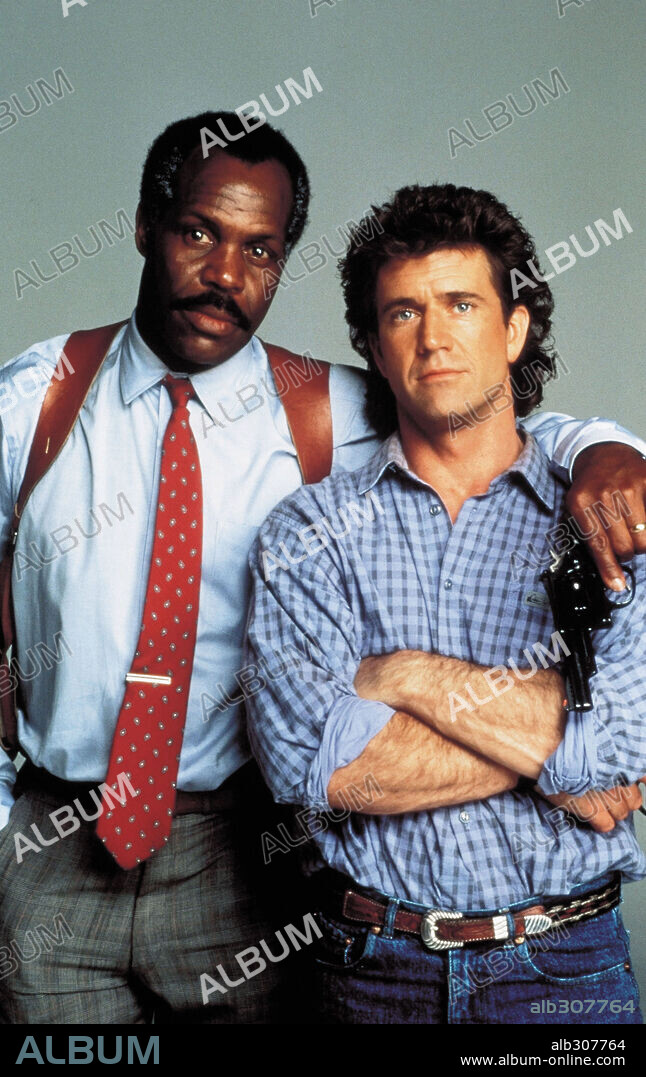 DANNY GLOVER et MEL GIBSON dans LETHAL WEAPON 2, 1989, réalisé par RICHARD DONNER. Copyright WARNER BROTHERS.