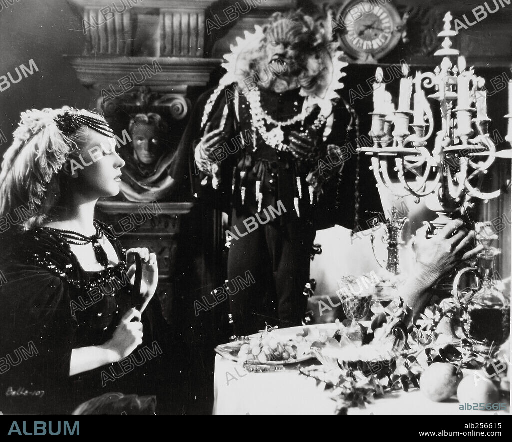 JEAN MARAIS et JOSETTE DAY dans LA BELLE ET LA BEÏTE, 1946, réalisé par JEAN COCTEAU. Copyright FILMS ANDRE PAULVE.