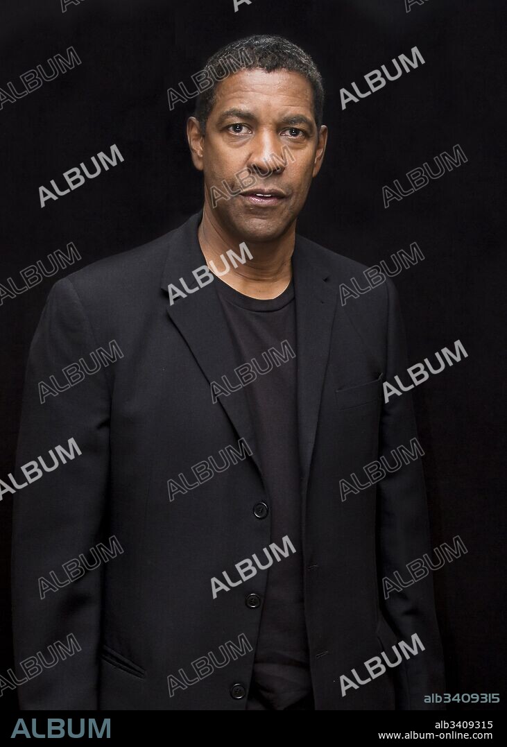DENZEL WASHINGTON. November 5, 2017 - Hollywood, California, U.S. - Denzel Washington stars as a defense attorney in the movie Roman Israel. (Credit Image: © Armando Gallo via ZUMA Studio). 05/11/2017