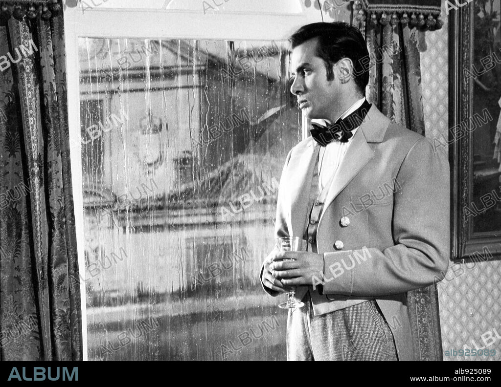 ANTONIO CIFARIELLO in LA BELLA LOLA, 1962. Copyright BALCAZAR P.C.