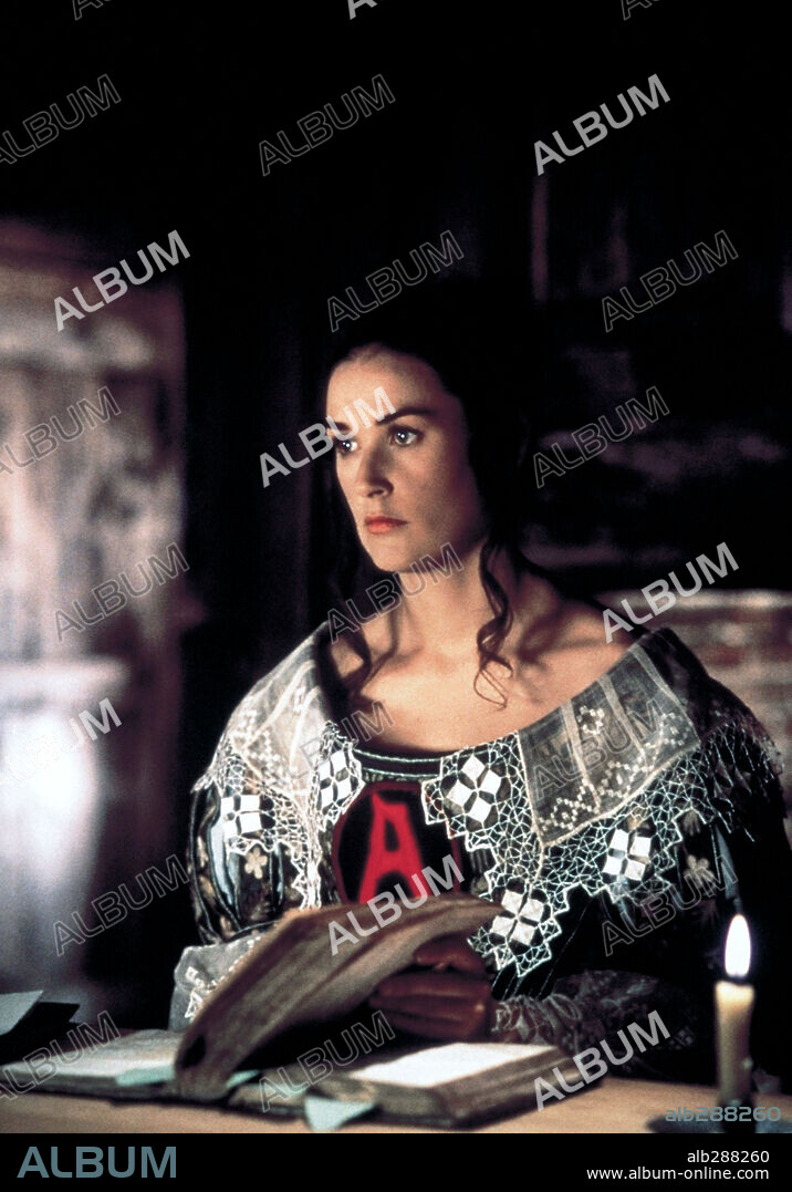 DEMI MOORE en LA LETRA ESCARLATA, 1995 (THE SCARLET LETTER), dirigida por ROLAND JOFFE. Copyright CINERGI PICTURES.
