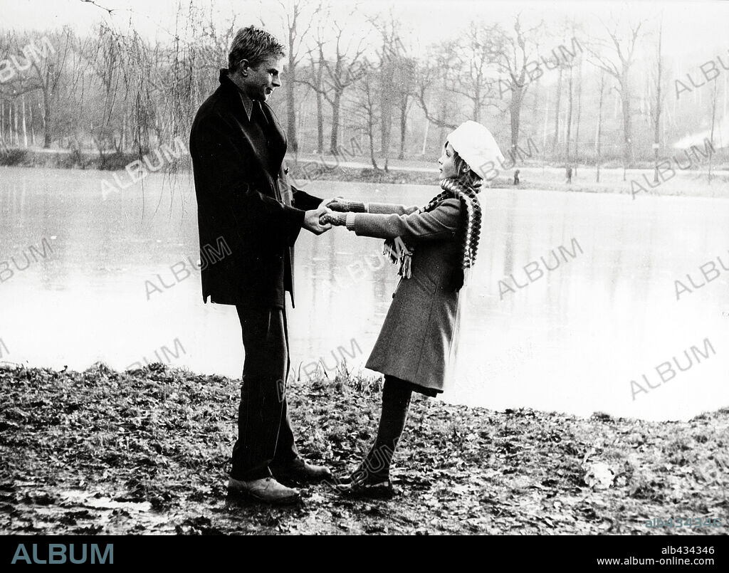 HARDY KRUGER and PATRICIA GOZZI in SUNDAYS AND CYBELE, 1962 (LES DIMANCHES DE VILLE D'AVRAY), directed by SERGE BOURGUIGNON.
