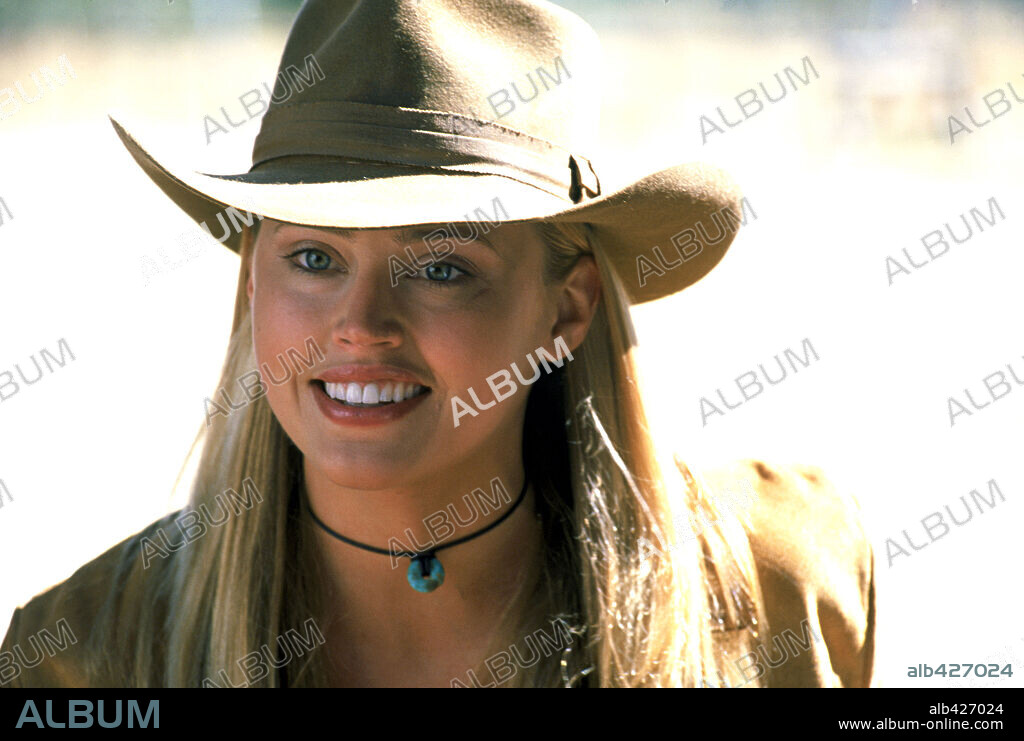 ESTELLA WARREN in KANGAROO JACK, 2003, unter der Regie von DAVID MCNALLY. Copyright WARNER BROS. PICTURES.