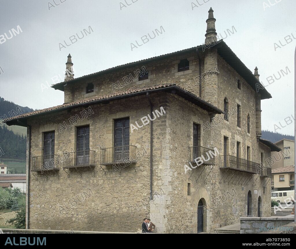 PALACIO DE EMPARAN - S XVI.
