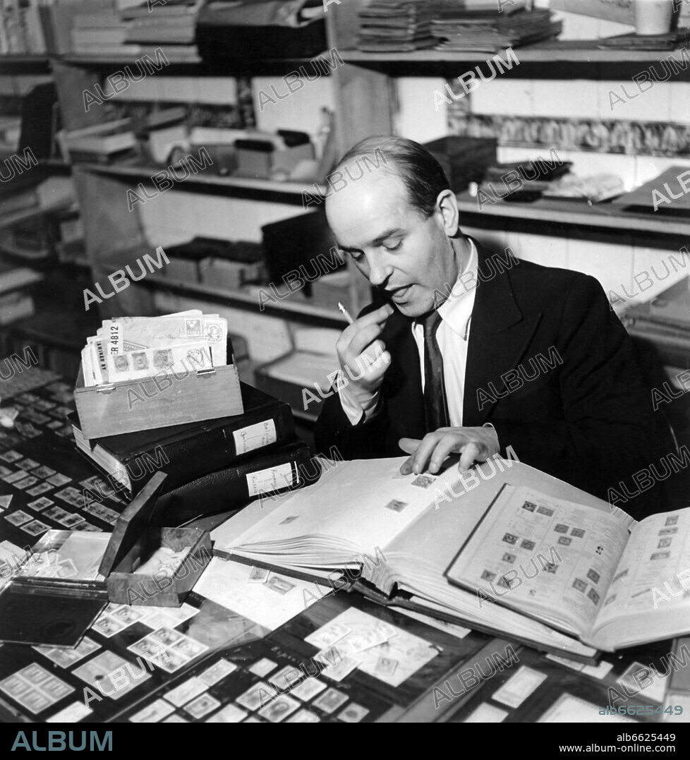 Publisher Wieland Herzfelde. Portrait by photographer Fred Stein (1909-1967) who emigrated 1933 from Nazi Germany to France and finally to the USA.