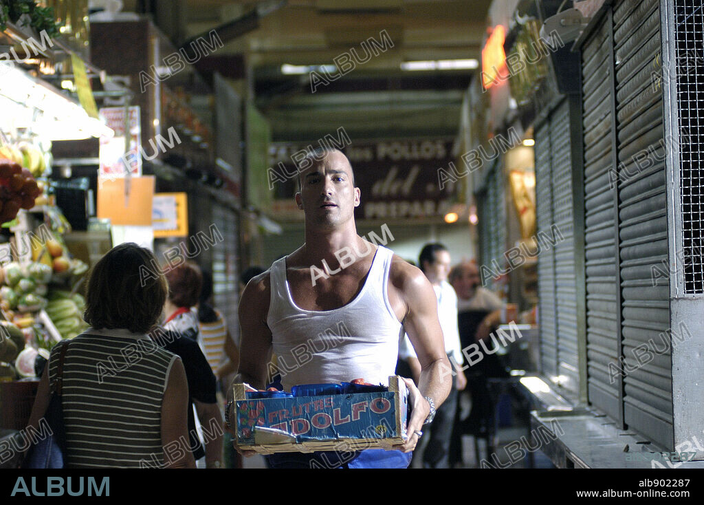 PABLO PUYOL en 20 CENTIMETROS, 2005, dirigida por RAMON SALAZAR. Copyright ALIGATOR PRODUCCIONES.