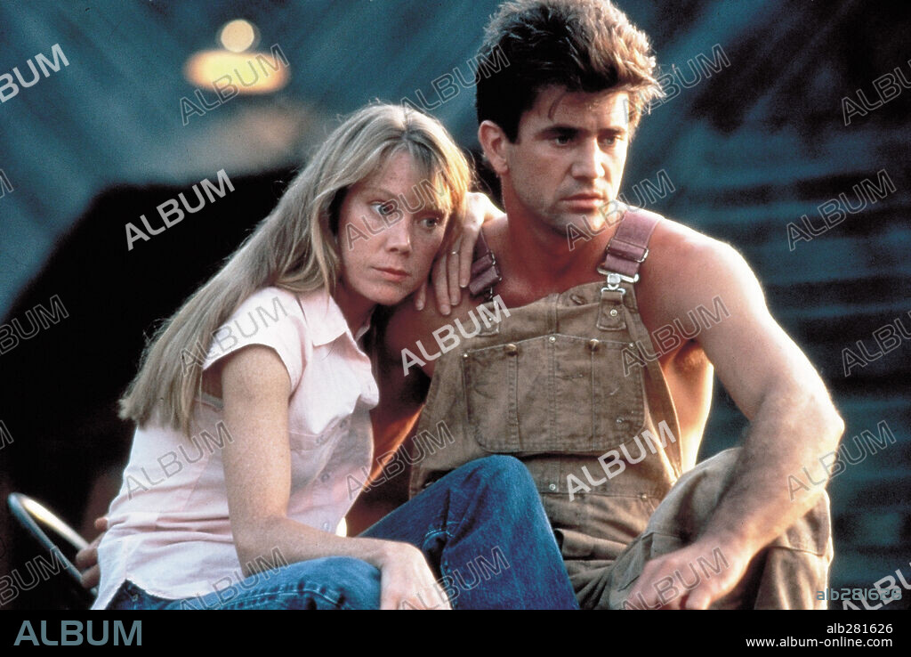 MEL GIBSON y SISSY SPACEK en CUANDO EL RÍO CRECE, 1984 (THE RIVER), dirigida por MARK RYDELL. Copyright UNIVERSAL PICTURES.