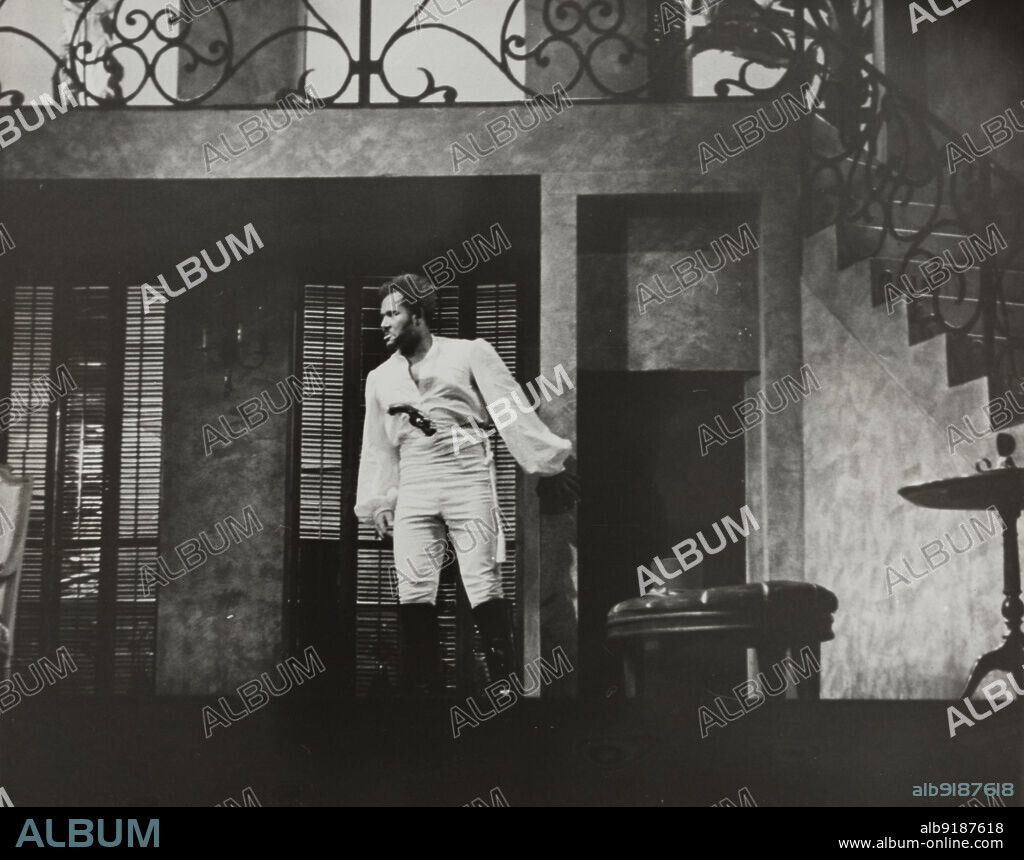 Rex Ingram with gun in pants, 1938.