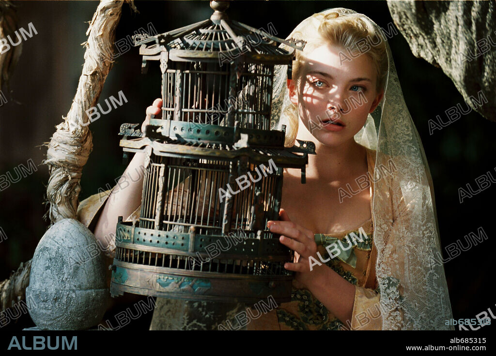 NATALIE DORMER in CASANOVA, 2005, directed by LASSE HALLSTROM. Copyright TOUCHSTONE PICTURES / GREGORY, DOANE.