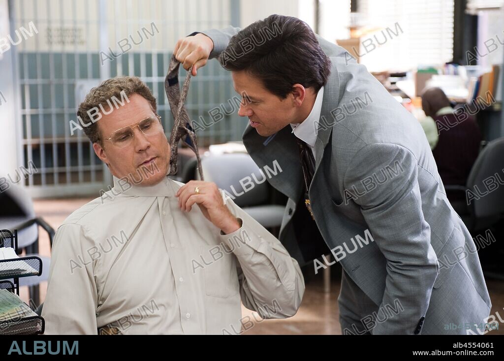 MARK WAHLBERG and WILL FERRELL in THE OTHER GUYS, 2010, directed by ADAM MCKAY. Copyright SONY PICTURES.