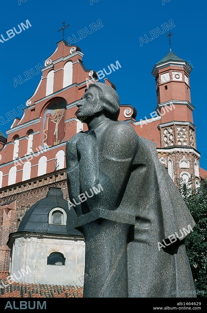Adam Bernard Mickiewicz ((1798 Ð 1855) . Polish national poet, essayist, and political writer. A prime representative of the Polish Romantic period. Statue. Vilnius. Lithuania.