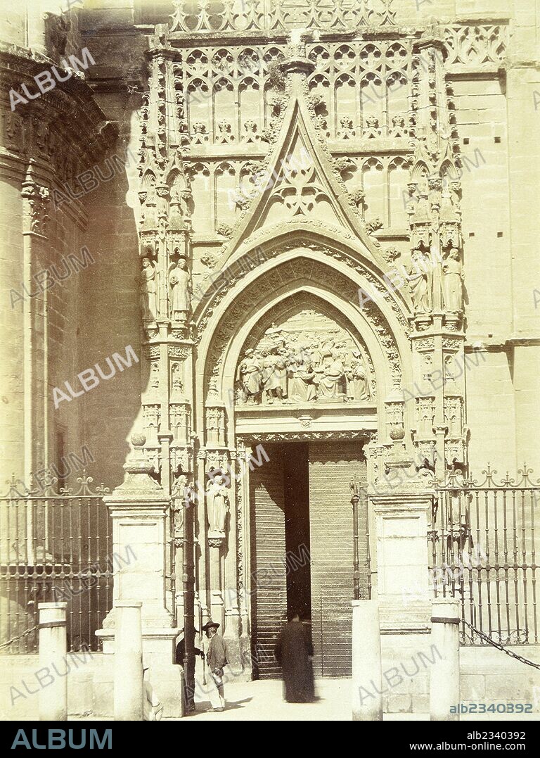 MIGUEL PERRíN y JUAN DE HOCES. Sevilla, Catedral, Puerta de Campanillas.