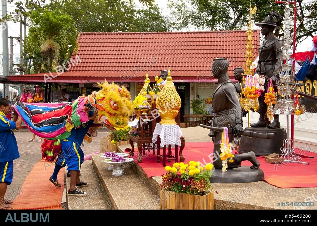 Chanthaburi is celebrated across Thailand because of its heroic links with King Taksin the Great, the conqueror who fought back against the Burmese occupiers of Ayutthaya in 1767 and went on to re-establish Thai independence. Although Taksin only ruled briefly from his new capital at Thonburi (1768-82), his name remains greatly revered, and is commemorated across Chanthaburi in a number of shrines, monuments, parks and even a boat yard. King Taksin (Somdet Phra Chao Taksin Maharat; Thai: ?????????????????????????; April 17, 1734 – April 7, 1782) was the only King of the Thonburi Kingdom. He is greatly revered by the Thai people for his leadership in liberating Siam from Burmese occupation after the Second Fall of Ayutthaya in 1767, and the subsequent unification of Siam after it fell under various warlords. King Taksin established Thonburi as his new capital, since Ayutthaya had been almost completely destroyed by the Burmese. His reign was characterized by numerous wars, fought to repel new Burmese invasions and to subjugate the northern Thai kingdom of Lanna, the Laotian principalities, and a threatening Cambodia. He was succeeded by the Chakri dynasty and the Rattanakosin Kingdom under his long time friend King Buddha Yodfa Chulaloke.