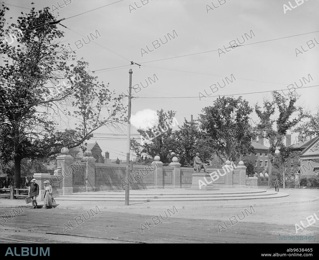 Charles Sumner statue at entrance to subway, Harvard Square, Cambridge, Mass., between 1900 and 1920.