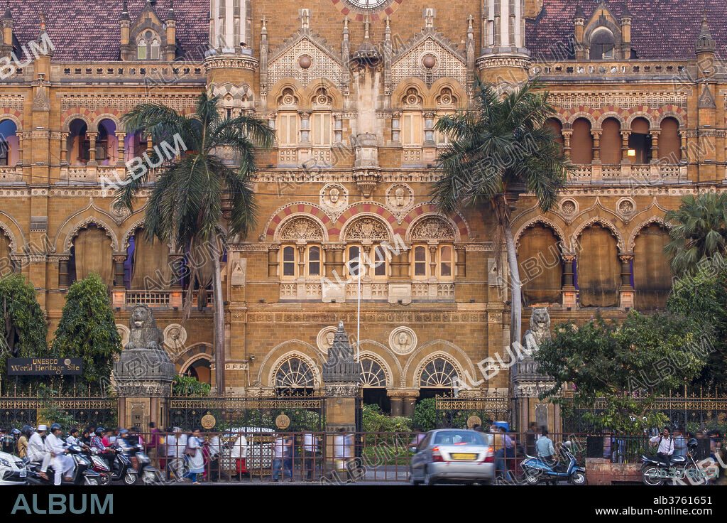 Chhatrapati Shivaji Terminus, UNESCO World Heritage Site, Mumbai, Maharashtra, India, Asia.