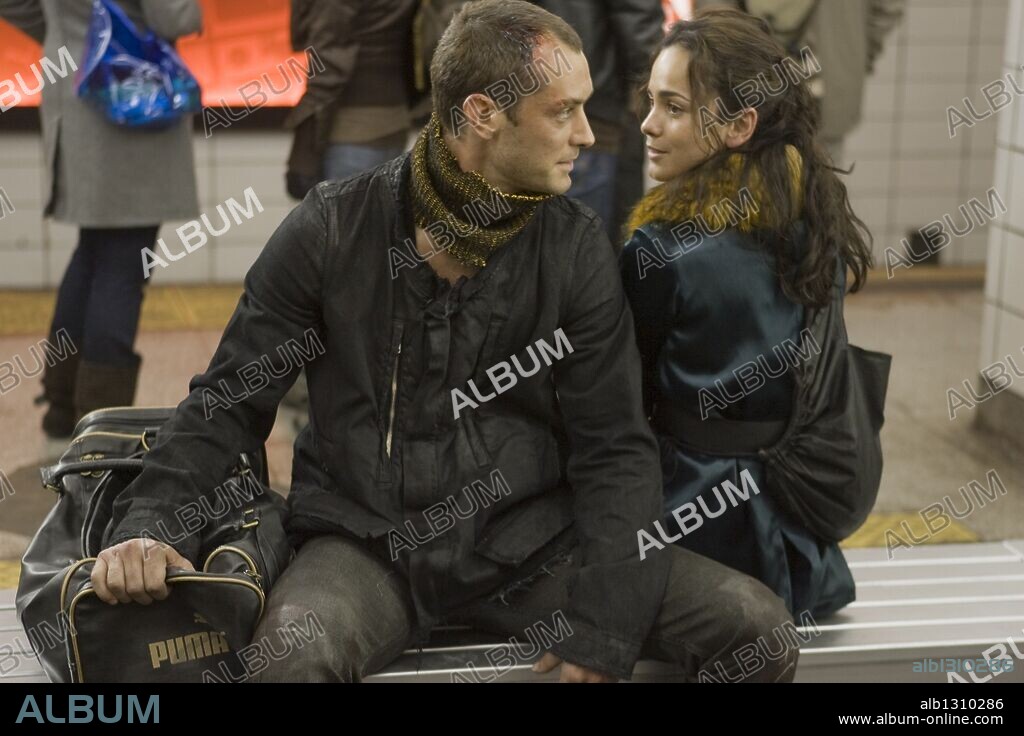 ALICE BRAGA and JUDE LAW in REPO MEN, 2010. Copyright UNIVERSAL PICTURES.