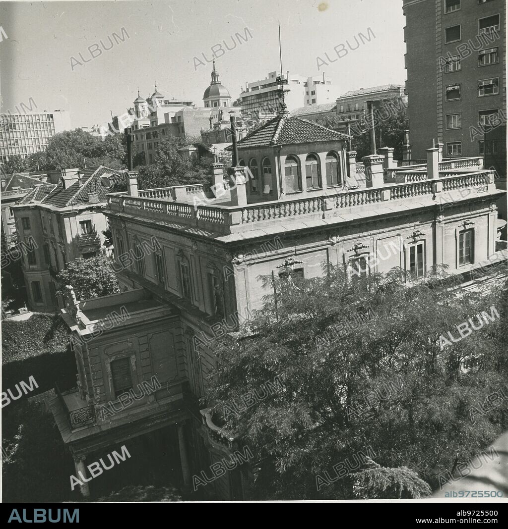 1965. Palacio del Conde de Romanones.