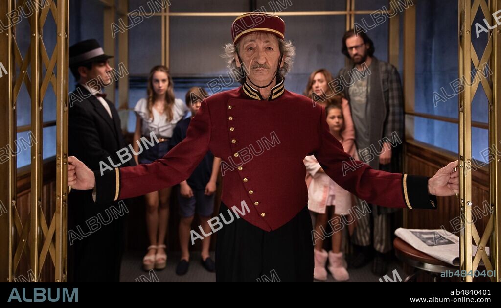 EDU SOTO and EDUARDO GOMEZ in THE RODRIGUEZ AND THE BEYOND, 2019 (LOS RODRIGUEZ Y EL MAS ALLA), directed by PACO ARANGO. Copyright Guisante Films / Calcon Producciones.