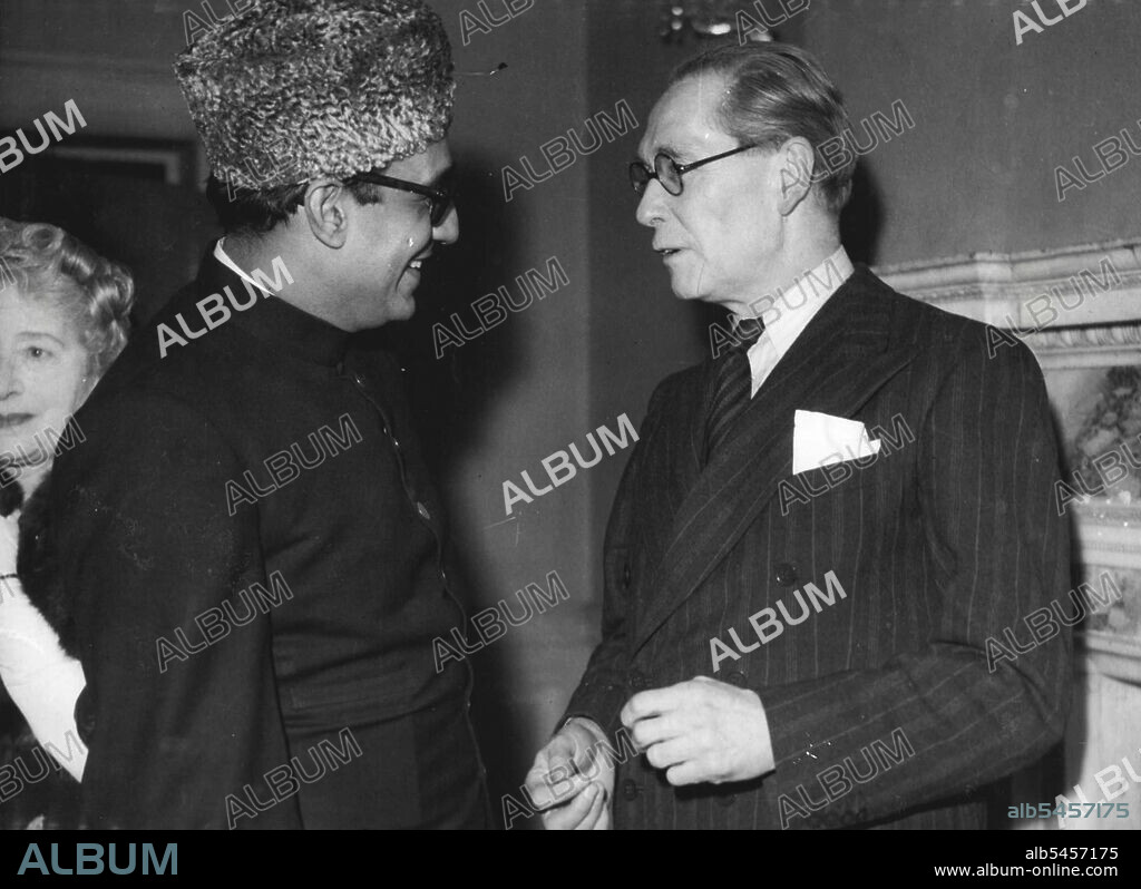 Commonwealth 'Relations'.Mr. Philip Noel-Baker (right) the secretary for Commonwealth Relations, talking to the Pakistan High Commissioner - Mr. Habib Ibrahim Rahimtoola at the reception in London.Mr. Philip Noel-Baker, the Secretary for Commonwealth Relations, attended a reception given by the Pakistan High Commissioner in London, Mr. Habib Ibrahim Rahimtoola, at his residence in Park Lane, London. November 28, 1947.