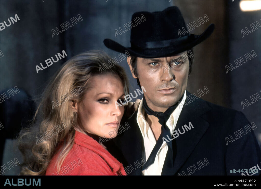 ALAIN DELON und URSULA ANDRESS in RIVALEN UNTER ROTER SONNE, 1971 (SOLEIL ROUGE), unter der Regie von TERENCE YOUNG. Copyright LES FILMS CORONA.