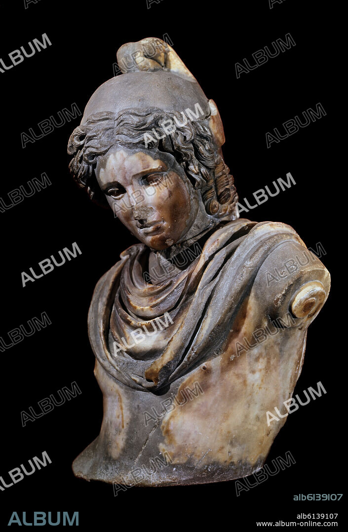 ESCULTURA DE BULTO REDONDO DE GANIMEDES - MARMOL BLANCO - COPIA ROMANA DE UN ORIGINAL GRIEGO - ALTO IMPERIO ROMANO.