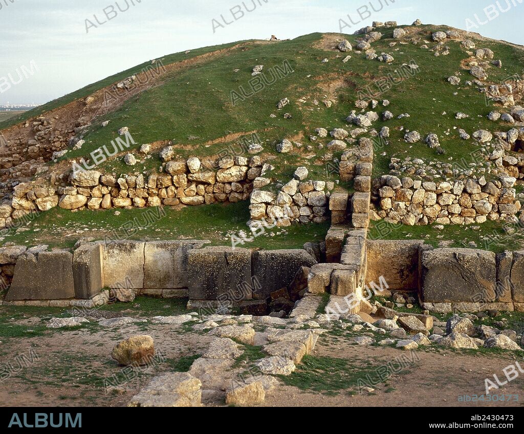 Eastern Mediterranean Civilization. Ebla. Syrian city of the 3rd millenium BC. Capital of the Semitic Kingdom. (Currently called Tell Mardikh). Ruins. Photo taken before the Syrian Civil War.