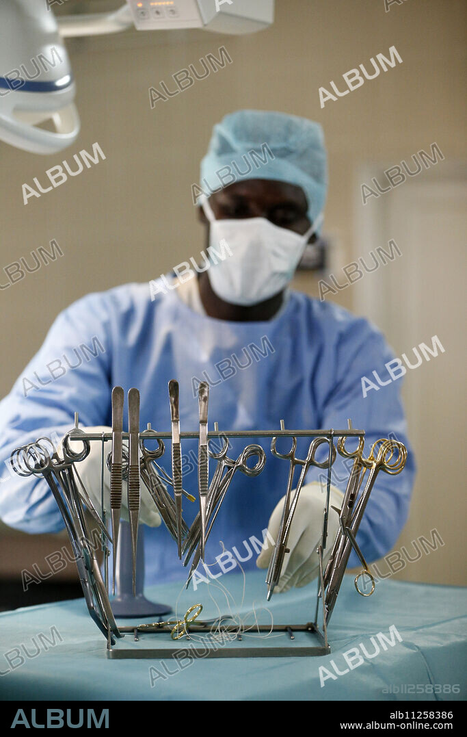 Reportage in Fann hospital, Dakar, Senegal. Operating theatre.