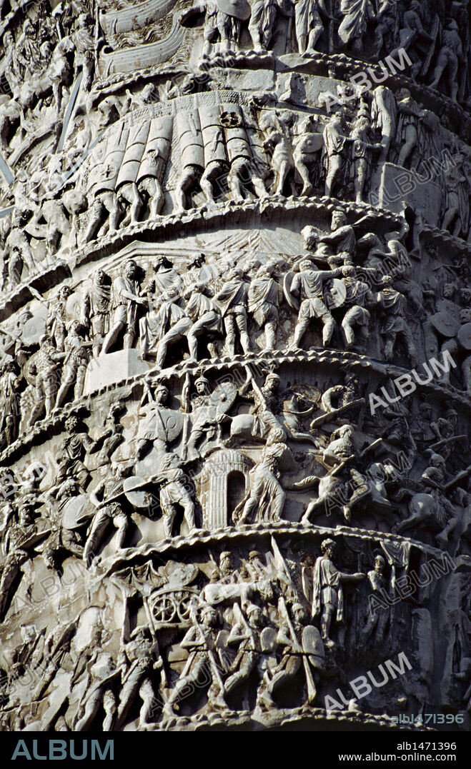 ARTE ROMANO. ITALIA. COLUMNA DE MARCO AURELIO (180). Detalle de los RELIEVES que narran las victorias del emperador Marco Aurelio frente a los germanos. Roma.