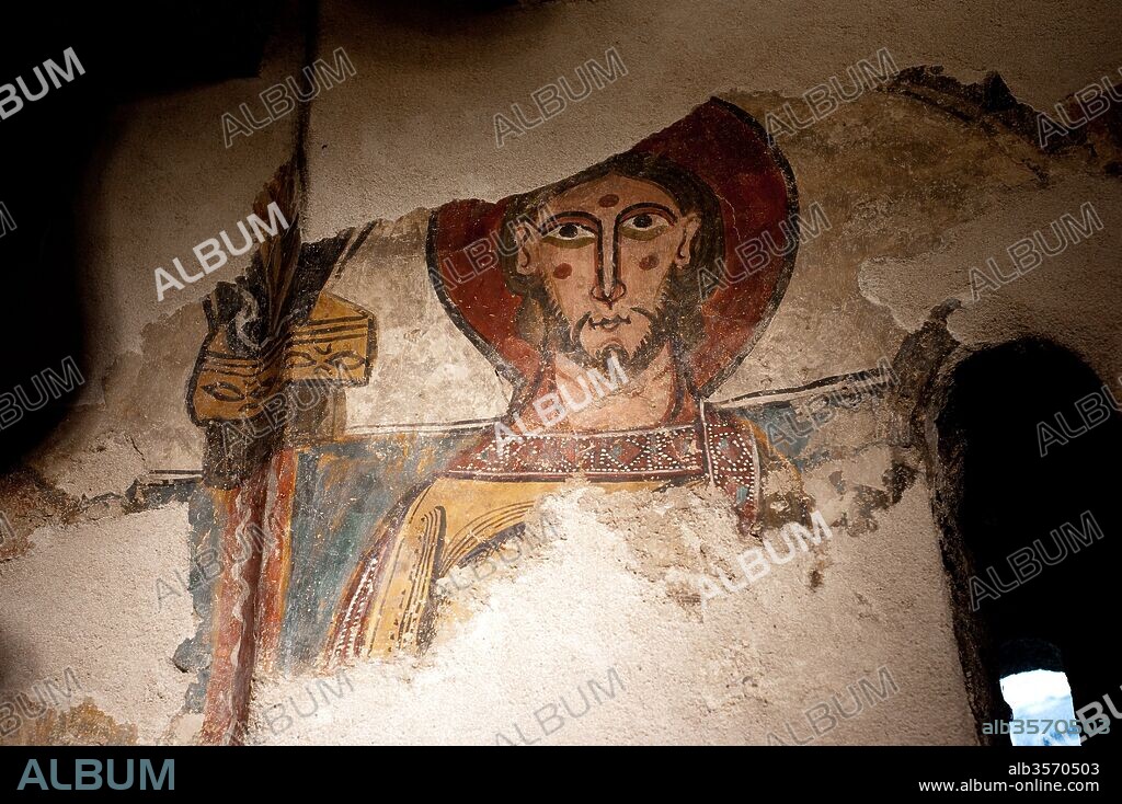 Pinturas murales del ábide en el interior de la iglesia de Santa Eulalia, Siglo XII, Unha, Lérida, Cataluña, España.