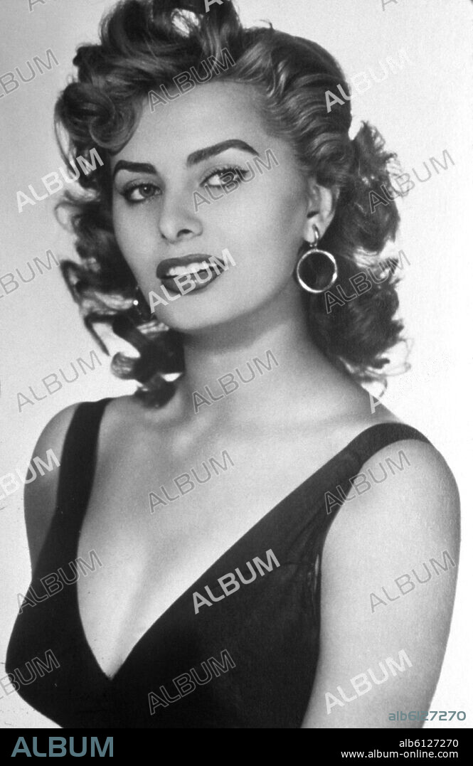 SOPHIA LOREN (Geboren am 20. September 1934 in Rom als Sofia Villani Scicolone), Italienische Schauspielerin und Weltstar. Sophia Loren (Born 20. September 1934), motion picture and stage, Academy Award-winning actress, the most popular Italian actress. Portrait (1950s).