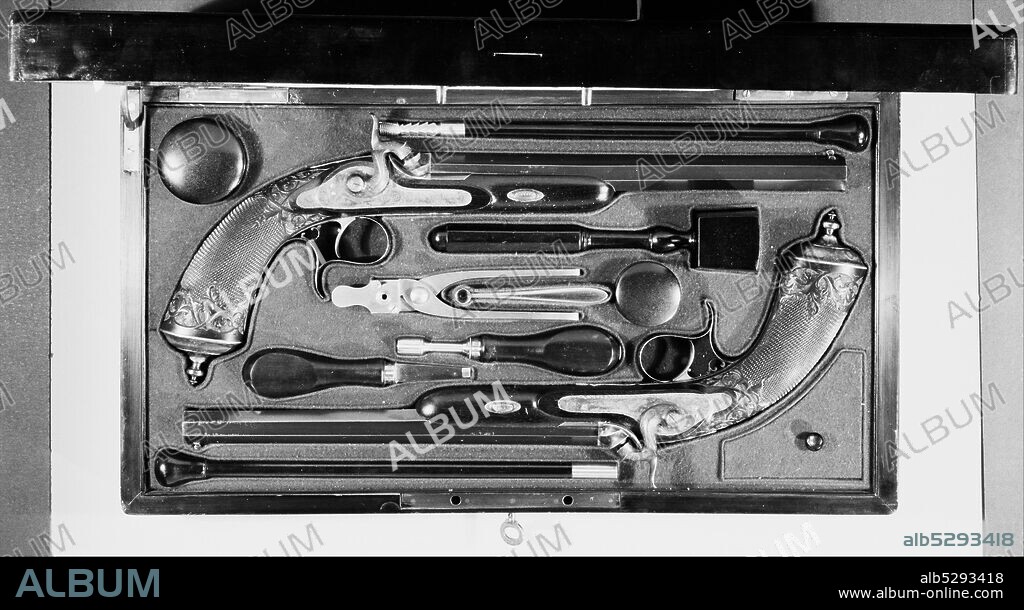 LOUIS-JULIEN GASTINNE-RENETTE. Cased Pair of Percussion Pistols, French, Paris, ca. 1850.