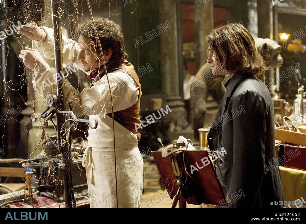 DANIEL RADCLIFFE and JAMES MCAVOY in VICTOR FRANKENSTEIN, 2015, directed by PAUL MCGUIGAN. Copyright DAVIS ENT/TSG ENT/MPC/20TH CENTURY FILM CORPORATION.