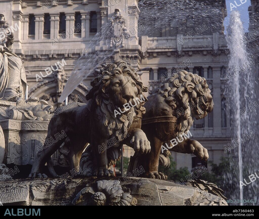 ROBERTO MICHEL (1720-1780). DETALLE DE LOS LEONES DE LA FUENTE DE CIBELES LOS CUALES REPRESENTAN A LOS PERSONAJES MITOLOGICOS HIPONEMES (MELAION) Y ATALANTA - FOTO AÑOS 80 - FOTO.