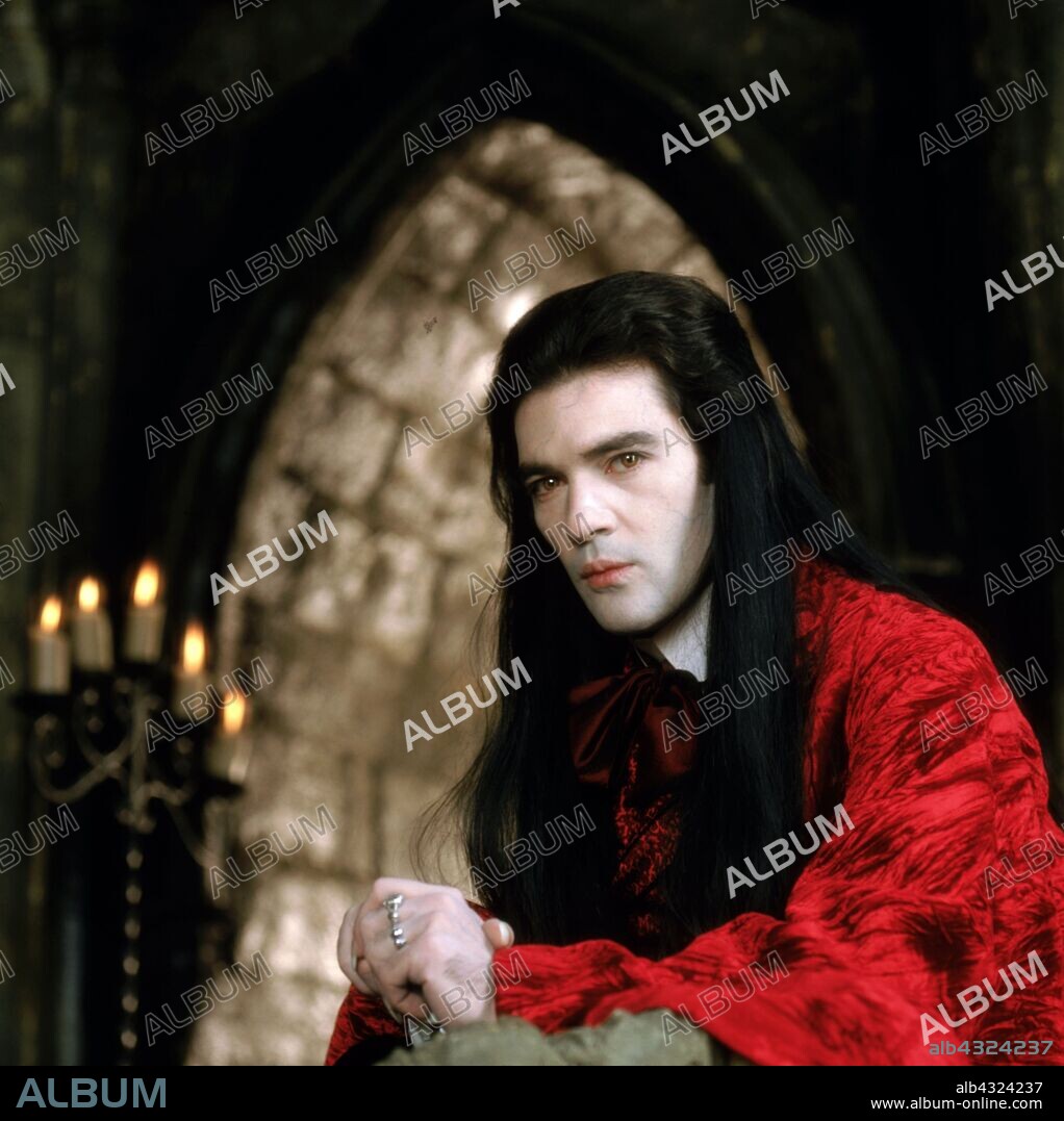 ANTONIO BANDERAS en ENTREVISTA CON EL VAMPIRO, 1994 (INTERVIEW WITH THE VAMPIRE), dirigida por NEIL JORDAN. Copyright GEFFEN PICTURES.